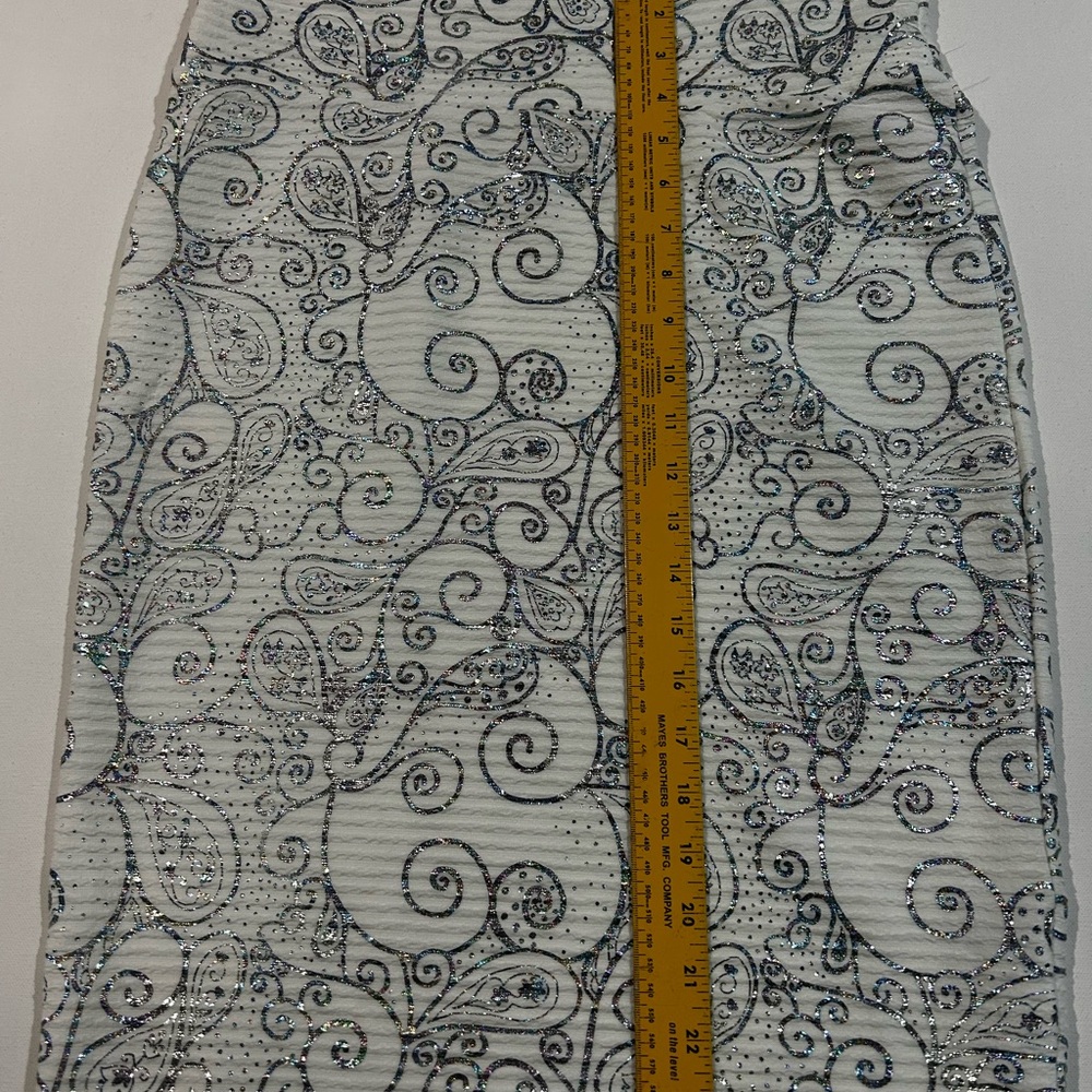 LuLaRoe Elegant Silver Patterned Women's Cassie Pencil Skirt - Picture 4 of 7